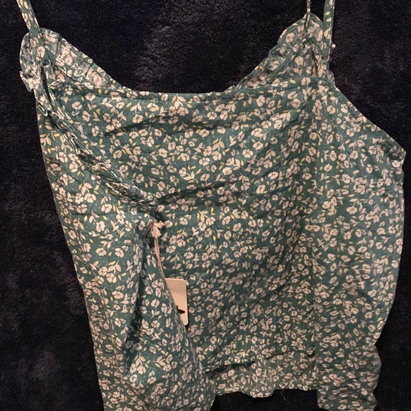 NWT A.n.a green floral top xxl - Picture 4 of 4